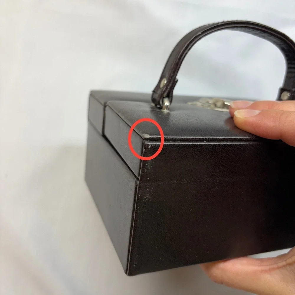 Unbranded vintage jewelry